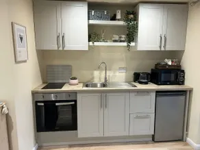 Studio in Newport - Image 3
