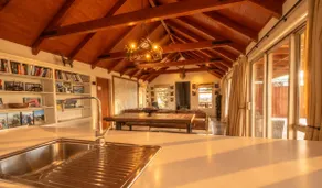 Raspberry Hut, Huge Spaces & Panoramic Views - Image 4