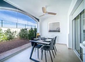 Modern 2 Bed 2 Bath Townhouse - Image 5