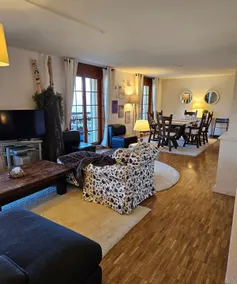 Spacious 5-room central apartment - Image 5