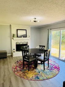 Ann’s Abode | Sleeps 8 w/ Garage Lounge - Image 4