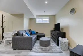 Spacious Suite! - Image 4