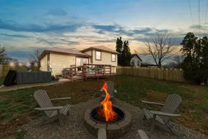 Pondside Retreat 4BR w/ Hot Tub & Pool Table & BBQ - Image 4