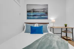 Kitsilano Getaway| Near Beach| Mins to Downtown - Image 5