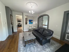 High end luxury modern Downtown - Image 3