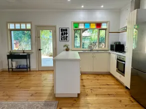 Cottage on High - Image 3