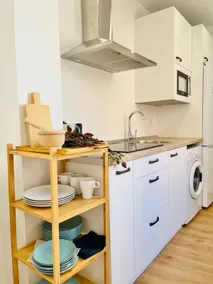Serene and Minimalist Apartment/Heart of Malaga - Image 5