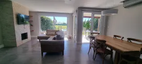 House in a condominium, swimming pool, deck on the lake - Image 3