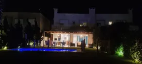 House in a condominium, swimming pool, deck on the lake - Image 2