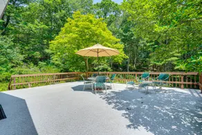 Gorgeous MCM Deck House Near Gillette Stadium! - Image 4