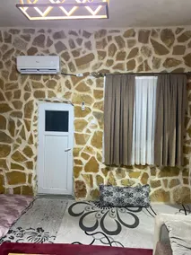 The house is centrally located - Image 3