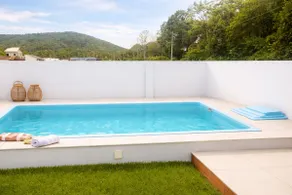 Retreat with pool, tranquility and comfort. - Image 2