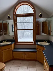 Lakefront Vacation Getaway - Image 4