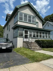 Come home to Kenwood Conveniently located Syracuse - Image 2