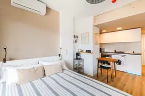 Studio Home Madrid - Image 5