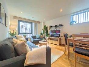 Morden 2-Bedroom Apt in Heart of City Centre - Image 4