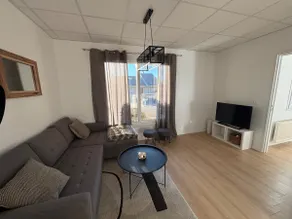 2-bedroom apartment with terrace - Image 3