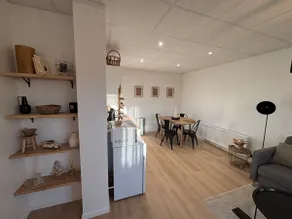 2-bedroom apartment with terrace - Image 5