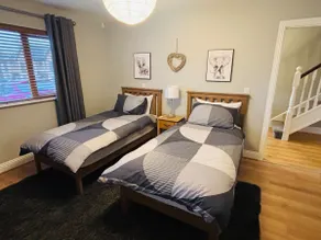 Boru Walk Townhouse -Stylish & Modern Holiday Home - Image 4