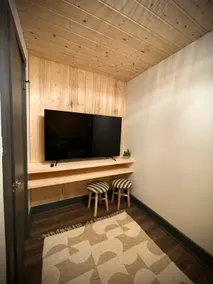 Modern Mountain Chalet SKI ON/OFF! 75ft to slopes - Image 4