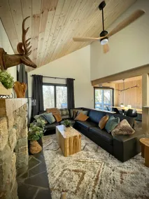 Modern Mountain Chalet SKI ON/OFF! 75ft to slopes - Image 5