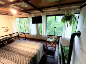 Vibe cabin with hydro, fireplace and private woods - Image 5