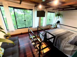 Vibe cabin with hydro, fireplace and private woods - Image 3