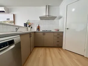Stylish Armadale Getaway - Image 4