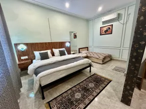 3 Bedroom Villa with Lawn @ 5 min from Airport - Image 5