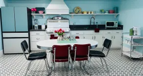 Blast From the Past:King Beds/AC/4 TV/Washer/Dryer - Image 3