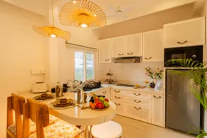 Boho-style cottage, Walk to Beaches & Cafes - Image 4