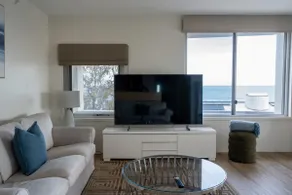 Beach View Apartment in Cottesloe - Image 3