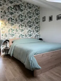 Charming apartment close to downtown and train station - Image 2