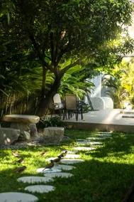 Near the ancient city, walking distance to the night market, 6 bedrooms, 7 bathrooms, luxury pool, garden villa - Image 2