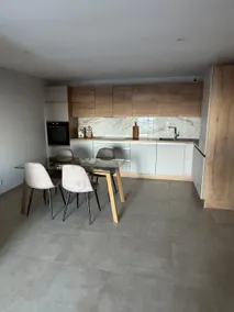 Apartment with sea and pond view - Image 4