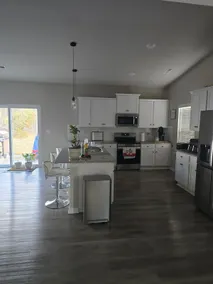 Beautiful New Home. - Image 2