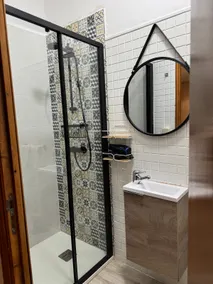 Ideal accommodation for couples - Image 5