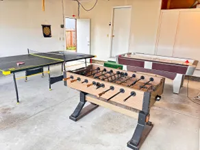 Relax & Play Near Napa! 4Bd w/ Hot Tub & GameRoom - Image 5