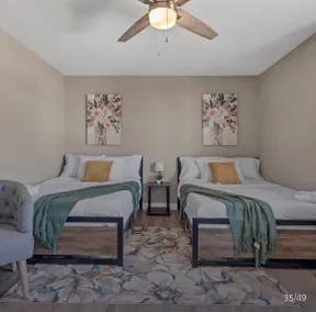 Ahwatukee location walk to all ! - Image 3