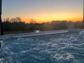 Exceptional Villa: Jacuzzi, Pétanque, Nature. - Image 3