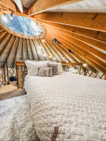 ”Simply Serenity Yurt”- Magical Getaway w/ Hot Tub - Image 4