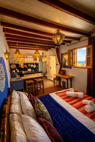 The Blue Pearl Sea View + breakfast (Entire House) - Image 3