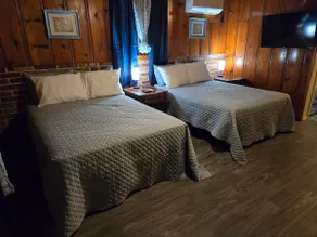 Shadrack Resort Cabin 8 - Image 2