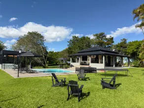 Cabin with whirlpool and heated pool (32°C/90°F) - Image 2