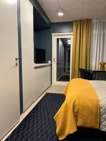 Room with sauna and jacuzzi - Image 3