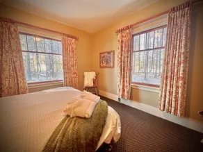 The Art House | Hot Tub | Sleeps 13 - Image 5