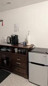 West End Cozy Basement Studio - Image 5