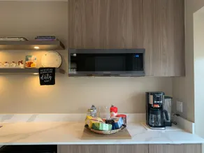 The Scandinavian House by Maple Dream Homestay- near Sky train - Image 5