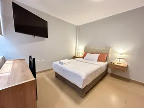 S* | Magnificent 3BR in California - Image 2