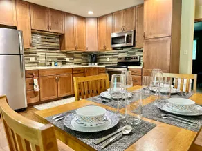 Peaceful 2BR Family Condo • Garage • Walk to Dordt - Image 2